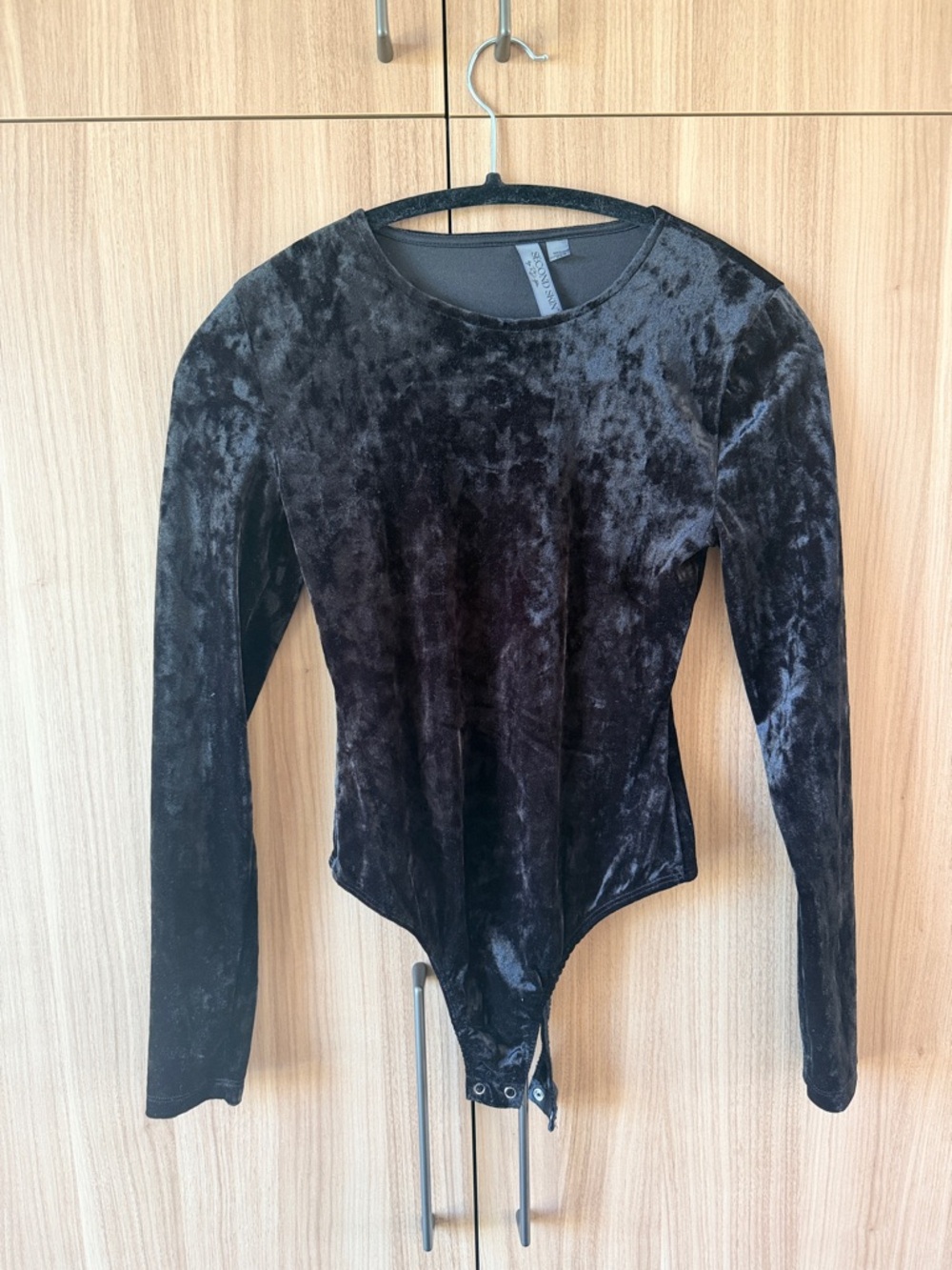 Second Skin Black Crushed Velvet Long-Sleeve Bodysuit Size Small/4